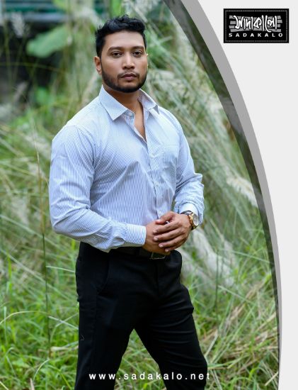 Picture of Classic Looking Cotton Fabric Formal Striped White Shirt