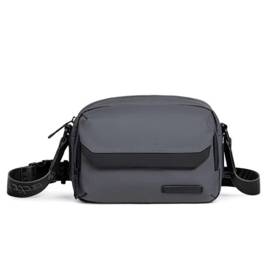 Picture of Arctic Hunter YB00518 Crossbody Bag