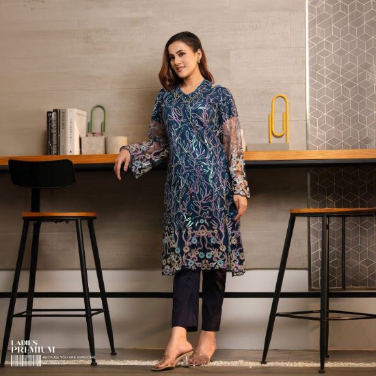 Picture of Women Premium Kurti - Yaren